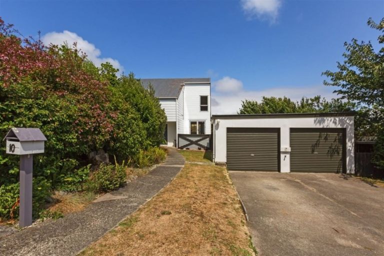 Photo of property in 10 Venus Place, Whitby, Porirua, 5024