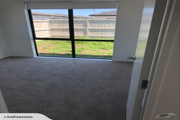 Photo of property in 33 Pepene Avenue, Takanini, 2112