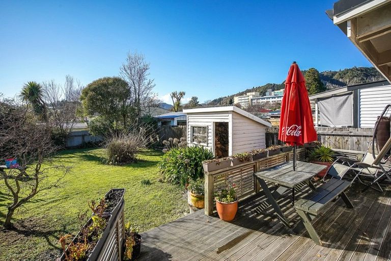 Photo of property in 21 Motueka Street, Nelson South, Nelson, 7010