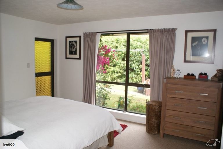 Photo of property in 20 Taupata Street, Redcliffs, Christchurch, 8081