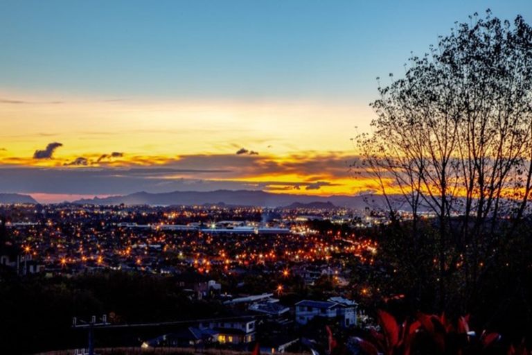 Photo of property in 162 Point View Drive, East Tamaki Heights, Auckland, 2016