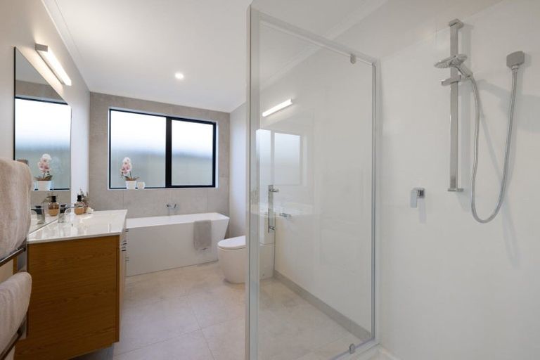 Photo of property in 4 Sapida Close, Papamoa Beach, Papamoa, 3118