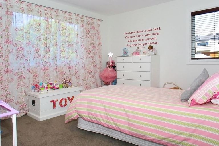 Photo of property in 79 The Masthead, Whitby, Porirua, 5024