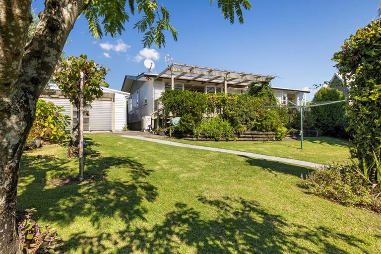 Photo of property in 1 Winiata Street, Brookfield, Tauranga, 3110