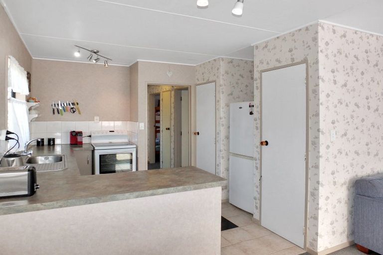 Photo of property in 16 Cousins Avenue East, Foxton Beach, Foxton, 4815