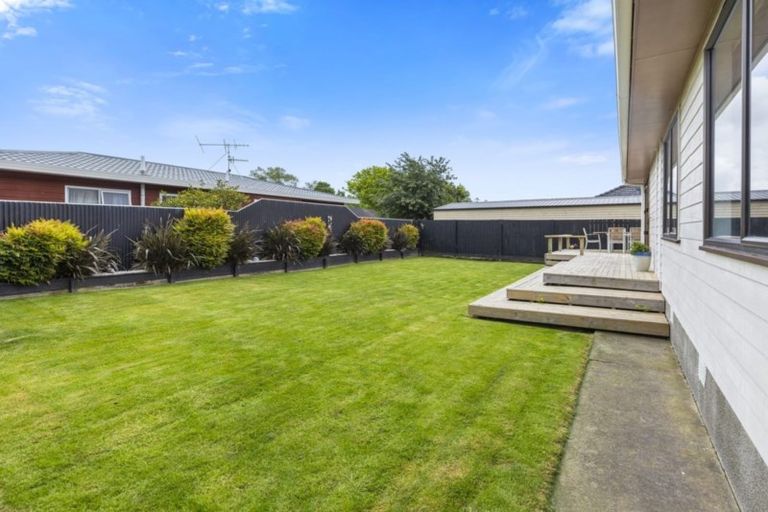 Photo of property in 2/18 Montgomery Street, Stokes Valley, Lower Hutt, 5019