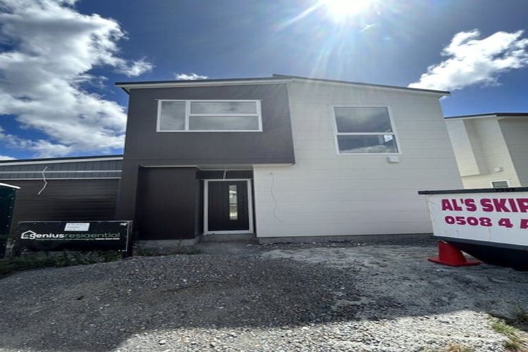 Photo of property in 2 Te Ara O Pukeko, Wainuiomata, Lower Hutt, 5014
