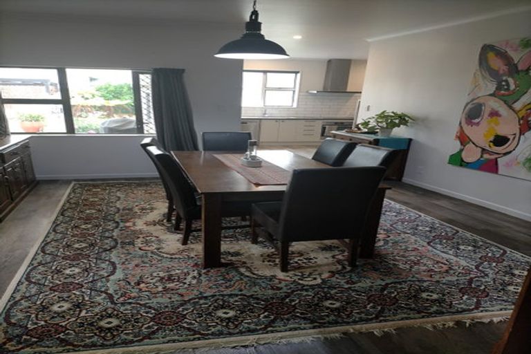 Photo of property in 6 Parkes Avenue, Saint Johns Hill, Whanganui, 4501