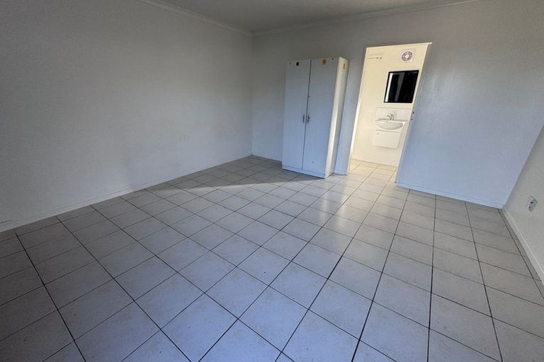 Photo of property in 35 Alexander Street, Awapuni, Palmerston North, 4412