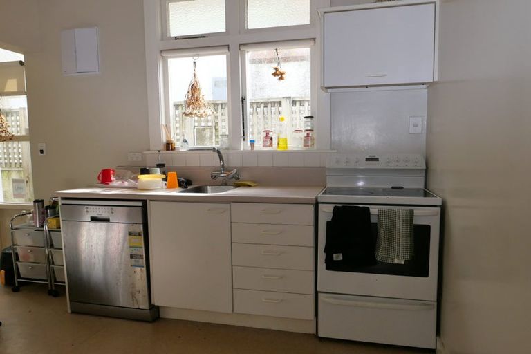 Photo of property in 339 Karori Road, Karori, Wellington, 6012