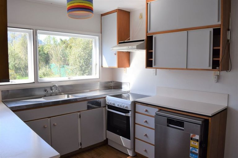 Photo of property in 11 Roberts Street, Whataroa, 7886