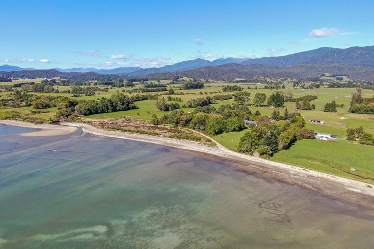 Photo of property in 34 Battery Road, Patons Rock, Takaka, 7182
