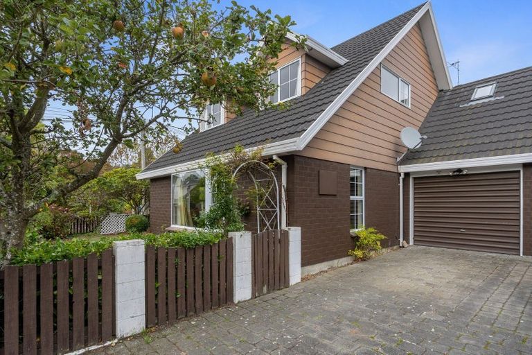 Photo of property in 74 Totara Street, Fendalton, Christchurch, 8041