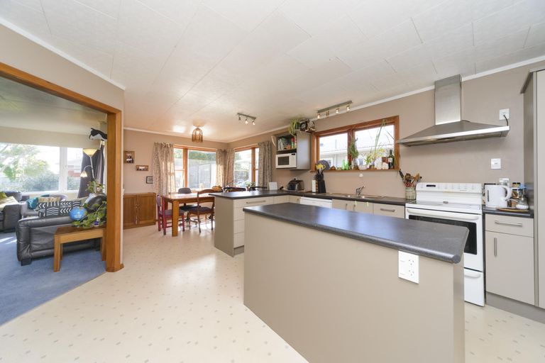 Photo of property in 48 Duff Crescent, Highbury, Palmerston North, 4412