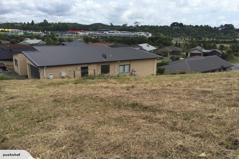 Photo of property in 19 Caldera Crescent, Pyes Pa, Tauranga, 3112