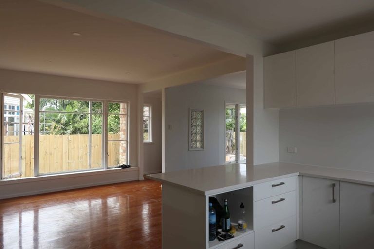 Photo of property in 419 Massey Road, Mangere East, Auckland, 2024