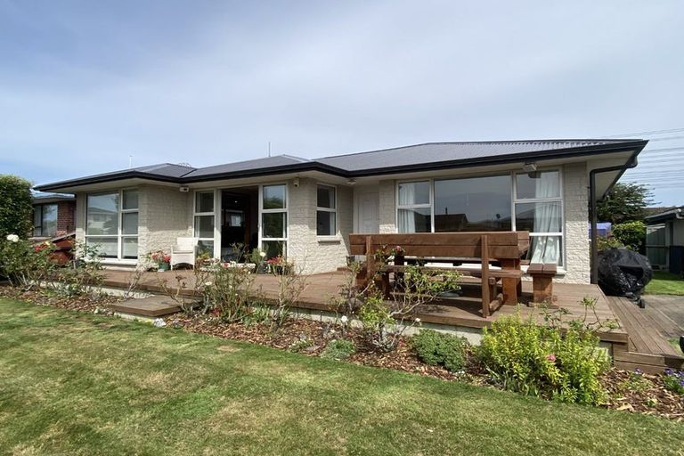 Photo of property in 4 Carbine Place, Sockburn, Christchurch, 8042