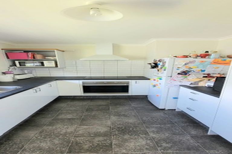 Photo of property in 25 Silvan Place, Bell Block, New Plymouth, 4312