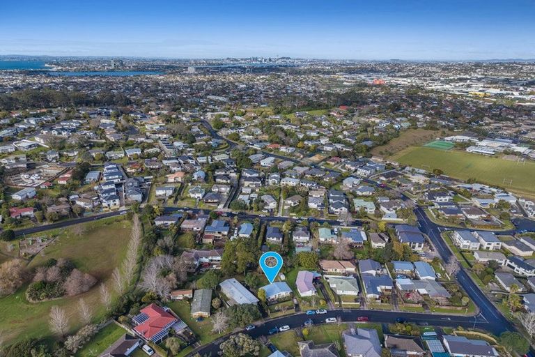 Photo of property in 9 Woodstock Road, Forrest Hill, Auckland, 0620