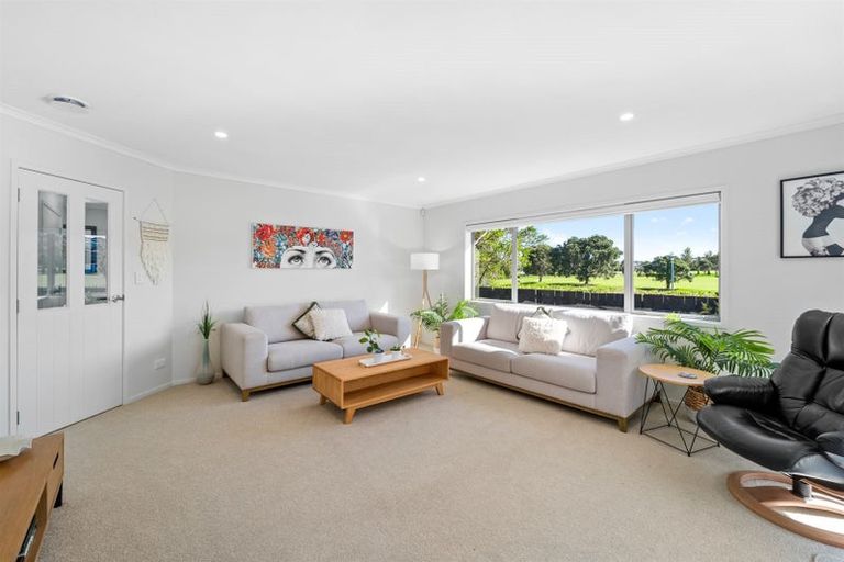 Photo of property in 232a Centreway Road, Orewa, 0931