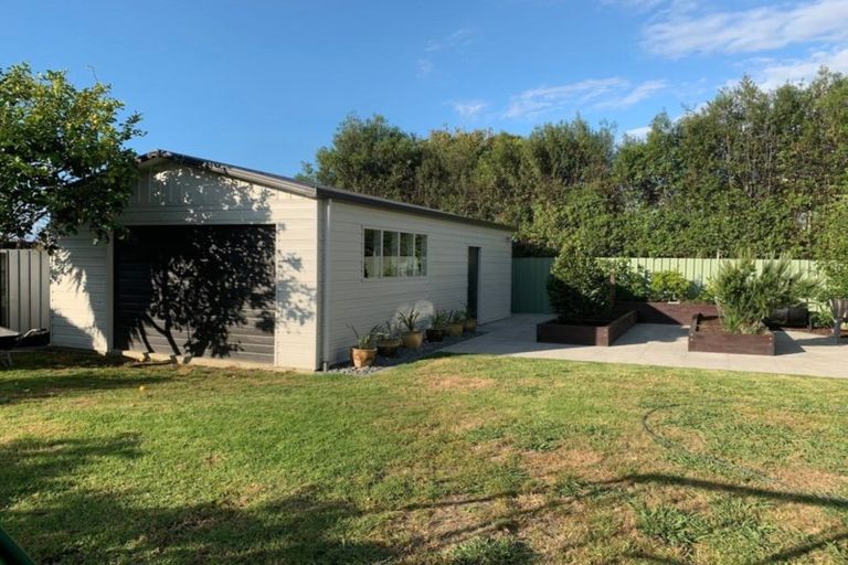 Photo of property in 81 Stevenson Road, Clarks Beach, 2122