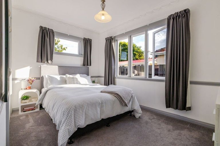 Photo of property in 32 Rewa Street, Takaro, Palmerston North, 4412