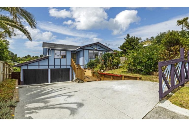 Photo of property in 123 Weatherly Road, Torbay, Auckland, 0630