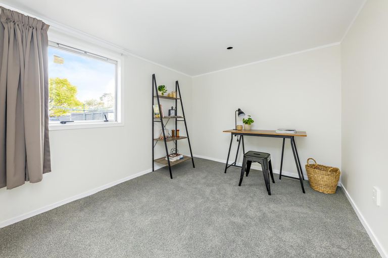 Photo of property in 14 Chantal Place, Red Hill, Papakura, 2110