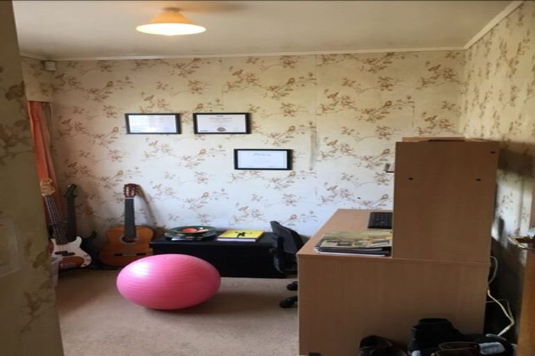 Photo of property in 21 Pegler Drive, Howick, Auckland, 2014