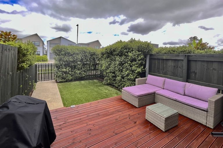 Photo of property in 7 Beardmore Lane, Papakura, 2110