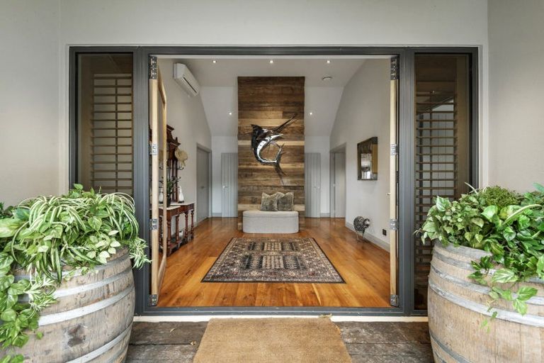 Photo of property in 255 Clifton Road, Whitford, Howick, 2571