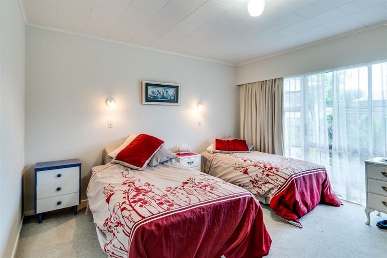 Photo of property in 22 Roskilda Crescent, Taradale, Napier, 4112