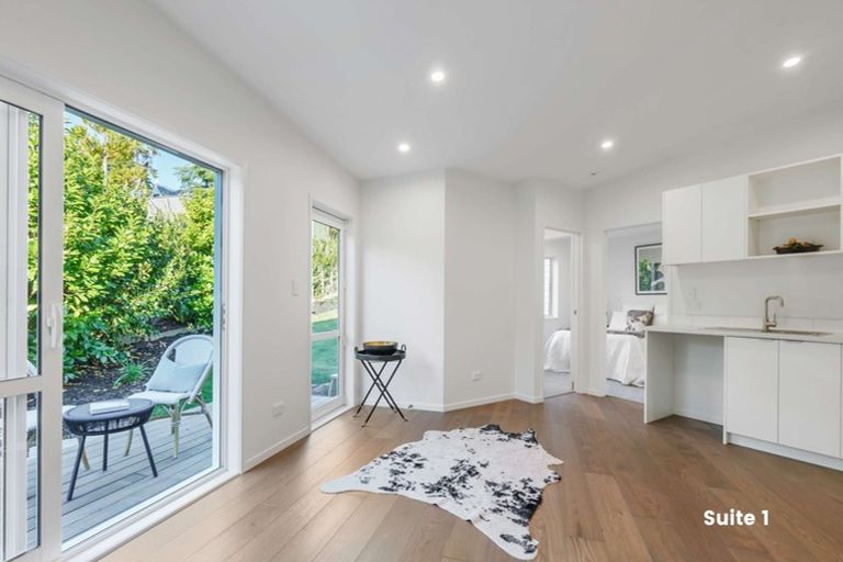 Photo of property in 299 Whangaparaoa Road, Red Beach, 0932