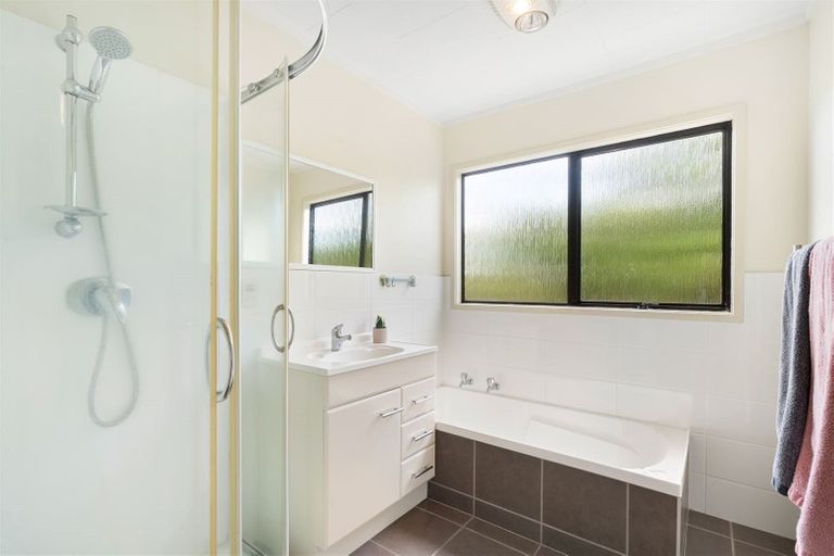 Photo of property in 2/16a Puriri Street, Takapuna, Auckland, 0622