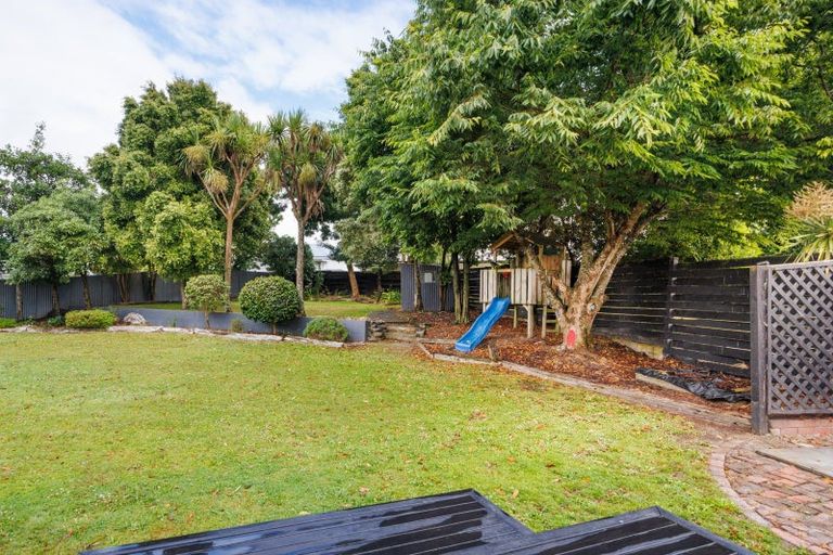 Photo of property in 2 Pukatea Place, Milson, Palmerston North, 4414
