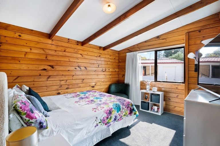 Photo of property in 26 Hale Crescent, Bayview, Auckland, 0629