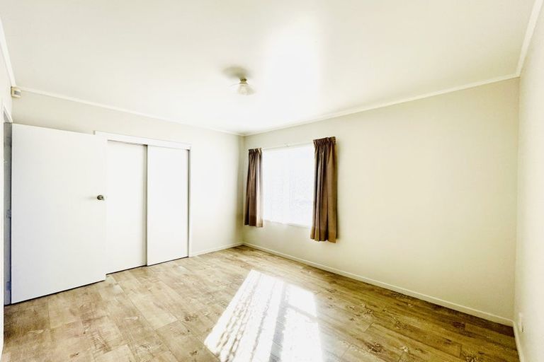 Photo of property in 4 Smedley Street, Manurewa, Auckland, 2102