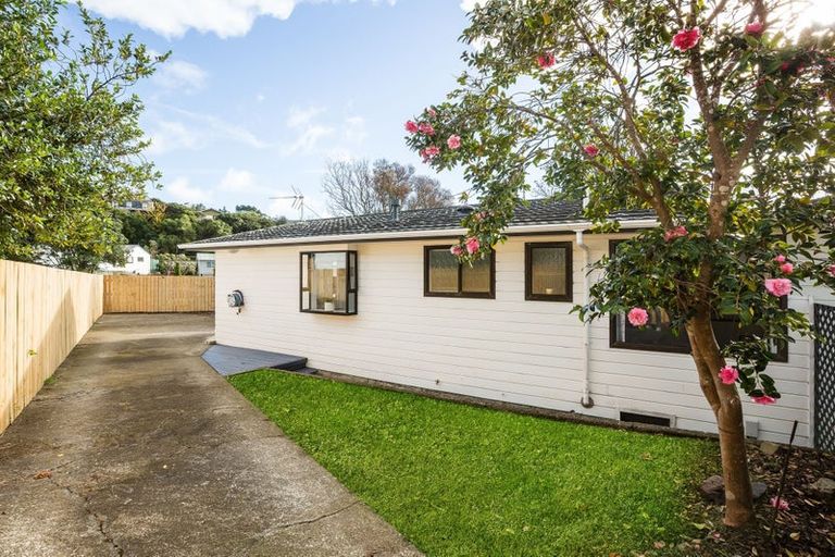 Photo of property in 13a Transom Close, Whitby, Porirua, 5024