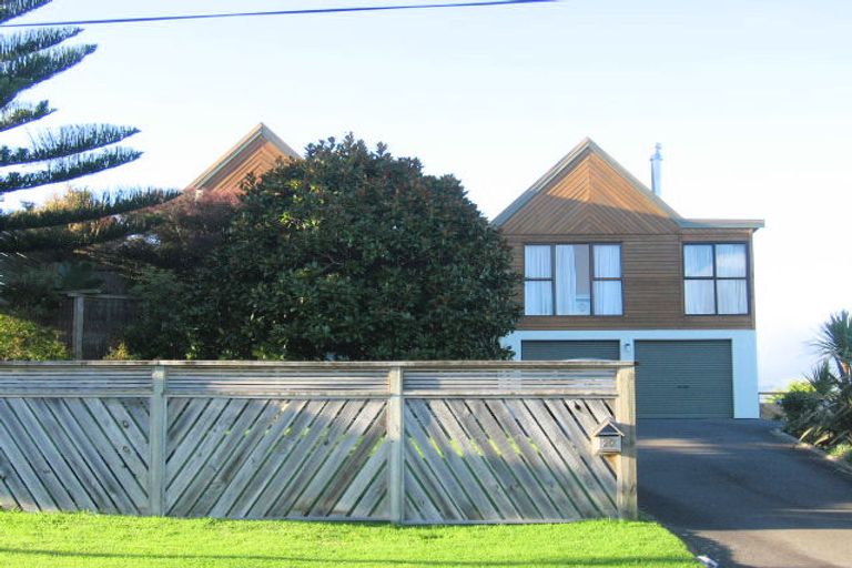 Photo of property in 20 Percival Road, Paraparaumu Beach, Paraparaumu, 5032