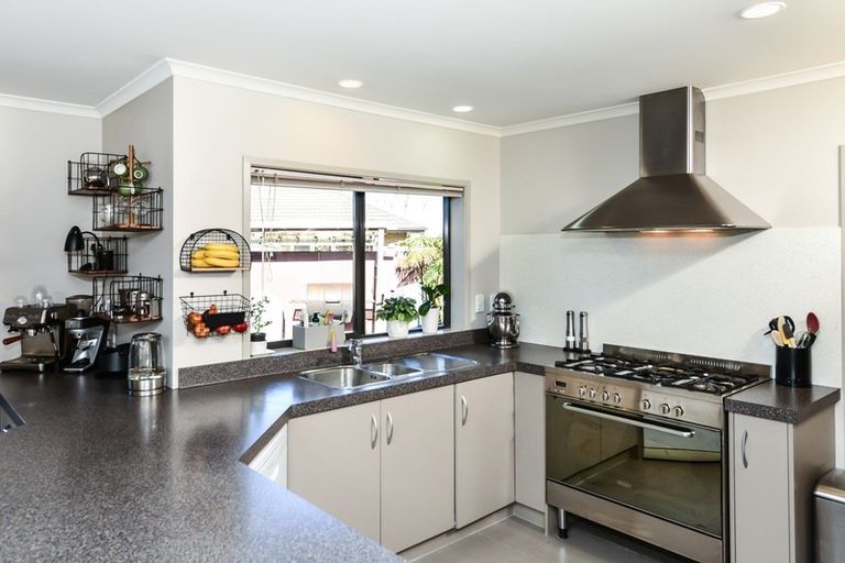 Photo of property in 56 Farringdon Avenue, Rototuna North, Hamilton, 3210