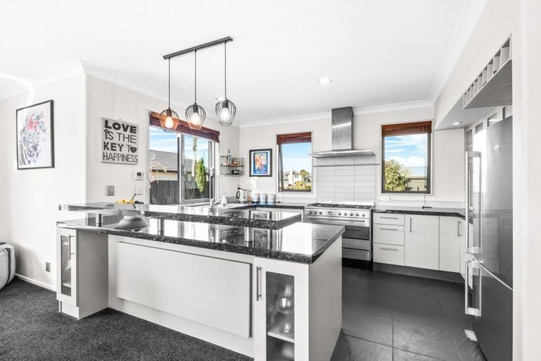 Photo of property in 20 Evergreen Place, Parklands, Christchurch, 8083