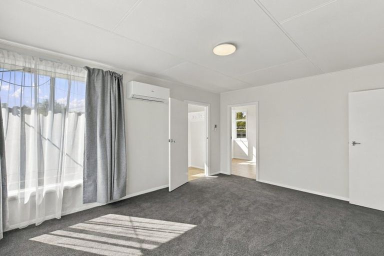 Photo of property in 61 Parsons Street, Frankleigh Park, New Plymouth, 4310