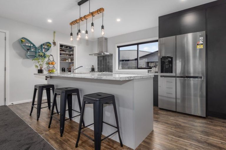 Photo of property in 14 Schooner Drive, Whitby, Porirua, 5024