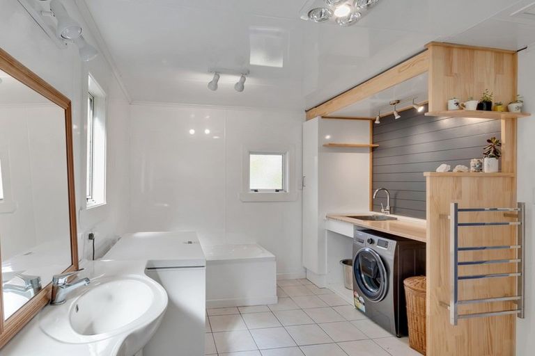 Photo of property in 143 Portia Street, Stratford, 4332