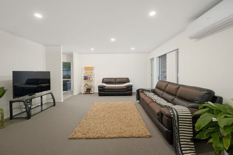 Photo of property in 9 Wattle Road, Sunnyvale, Auckland, 0612
