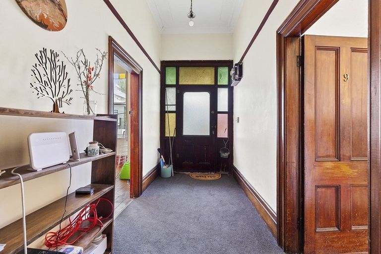 Photo of property in 38 Pirie Street, Mount Victoria, Wellington, 6011