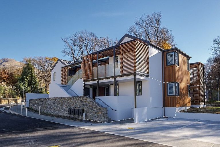 Photo of property in 2 Ashgrove Lane, Ashhurst, 4470