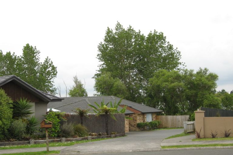 Photo of property in 9 Grassfield Place, Waimauku, 0812