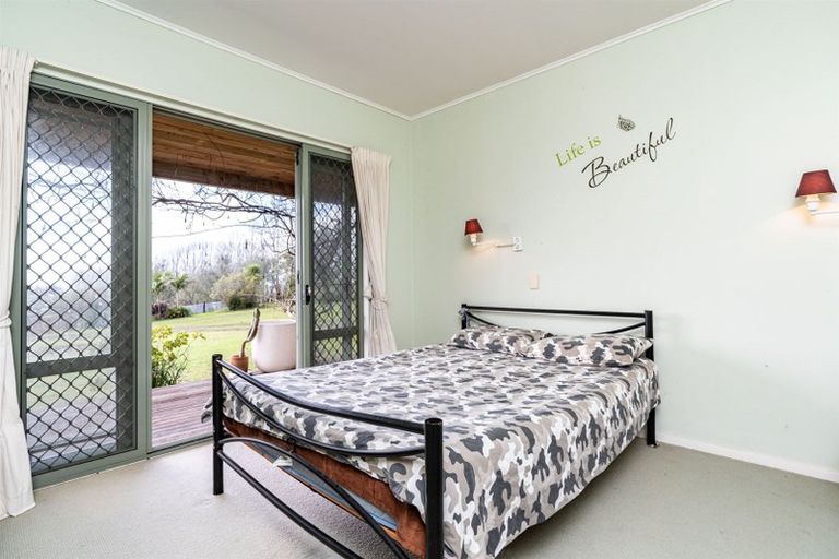 Photo of property in 212 Staniforth Road, Kaiwaka, Wellsford, 0975