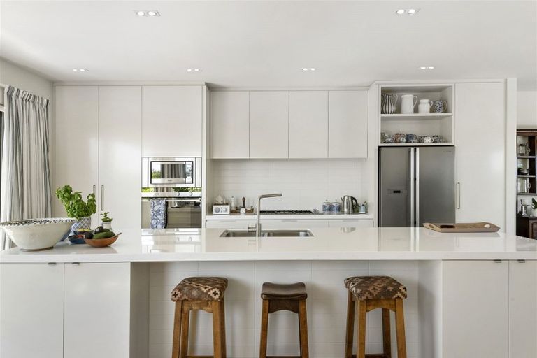 Photo of property in 87b Castor Bay Road, Castor Bay, Auckland, 0620